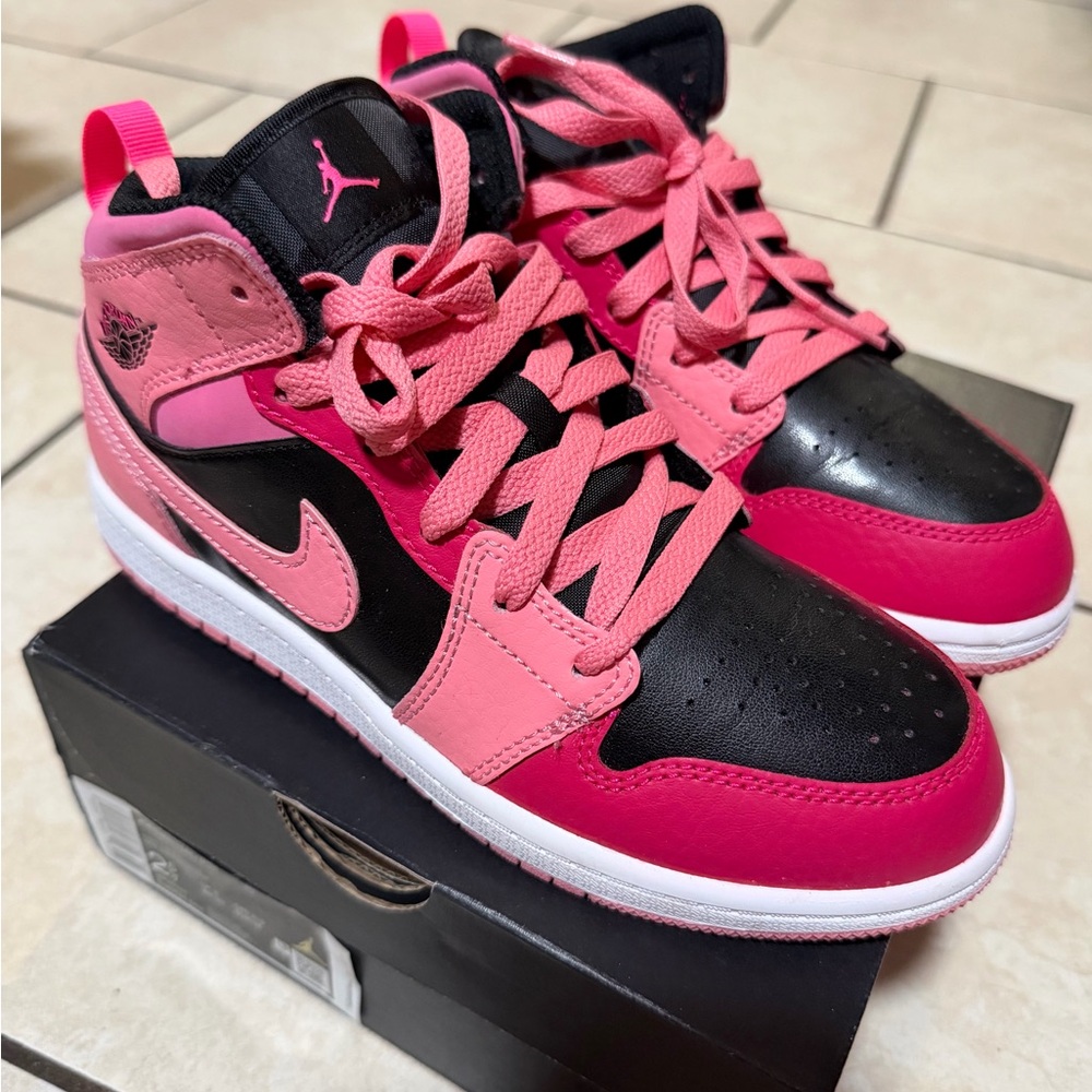 Jordan 1 Size 2.5